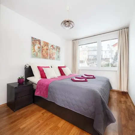  Modern Flat Near Castle *